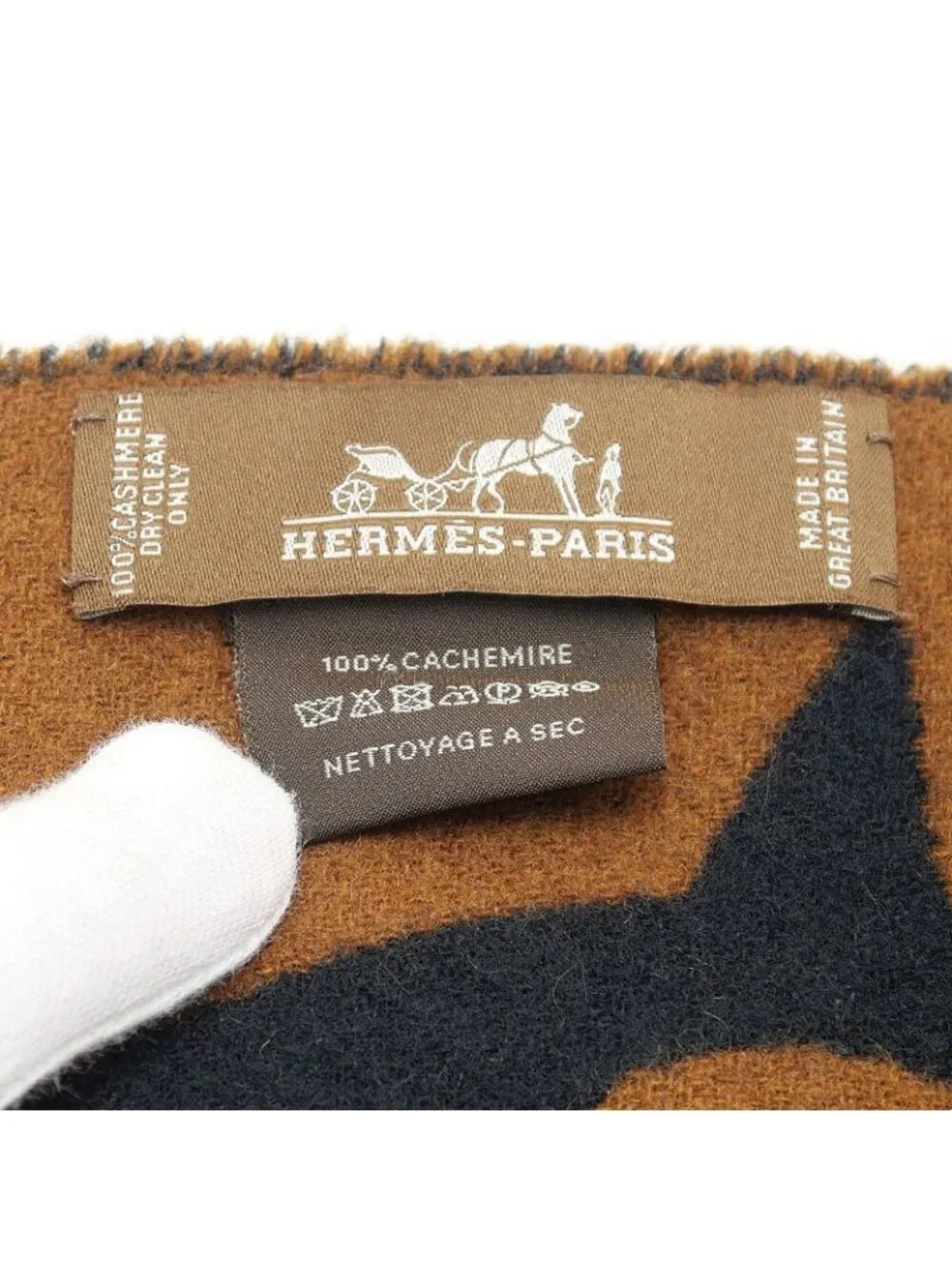 Hermes Book le Camaille Scarf Cashmere Black Brown